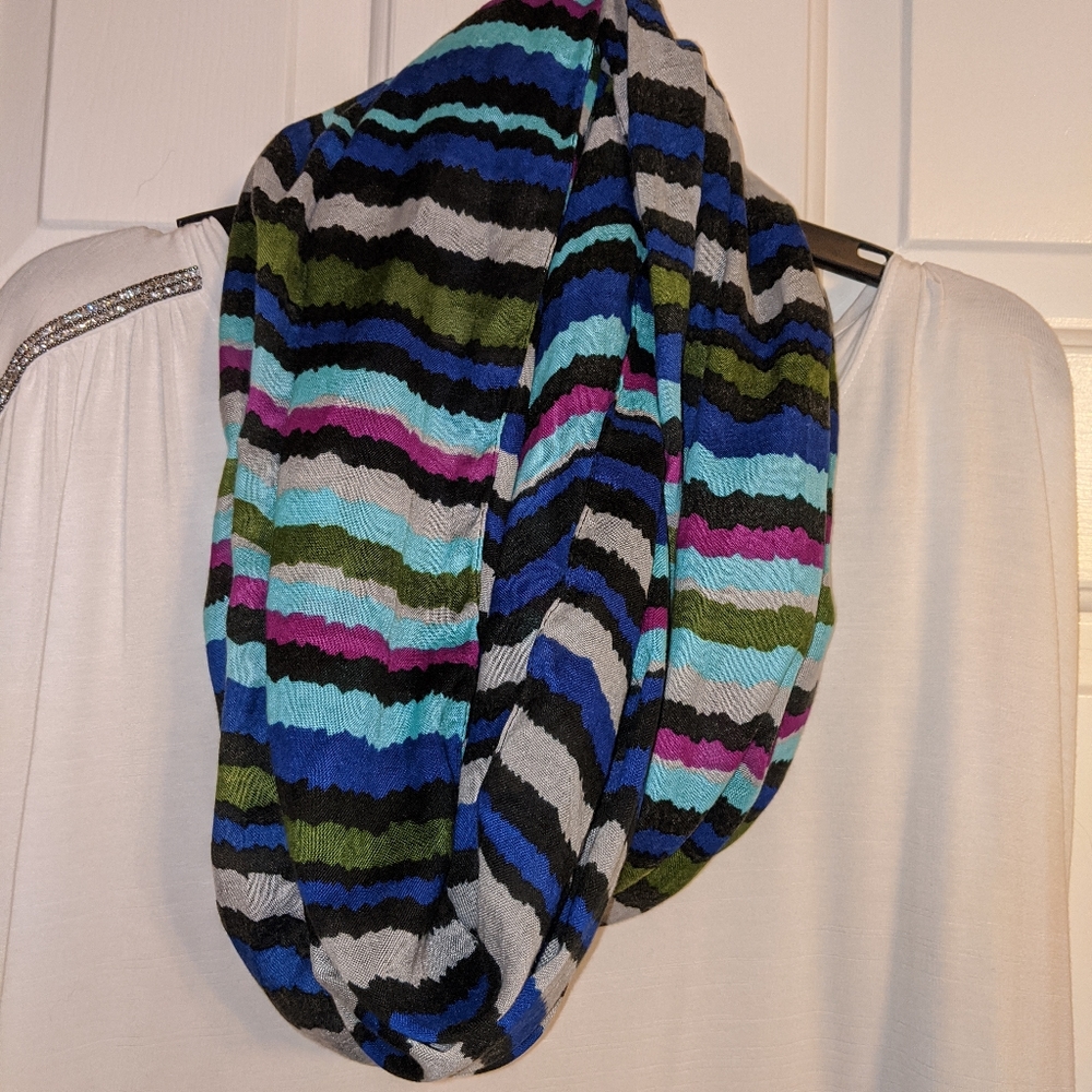 Infinity scarves - Picture 3 of 3
